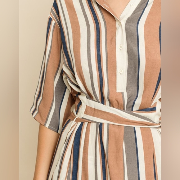 The Dress Forum Striped Midi Summer Classic Vacation Resort Elbow Sleeves Medium - Picture 3 of 13